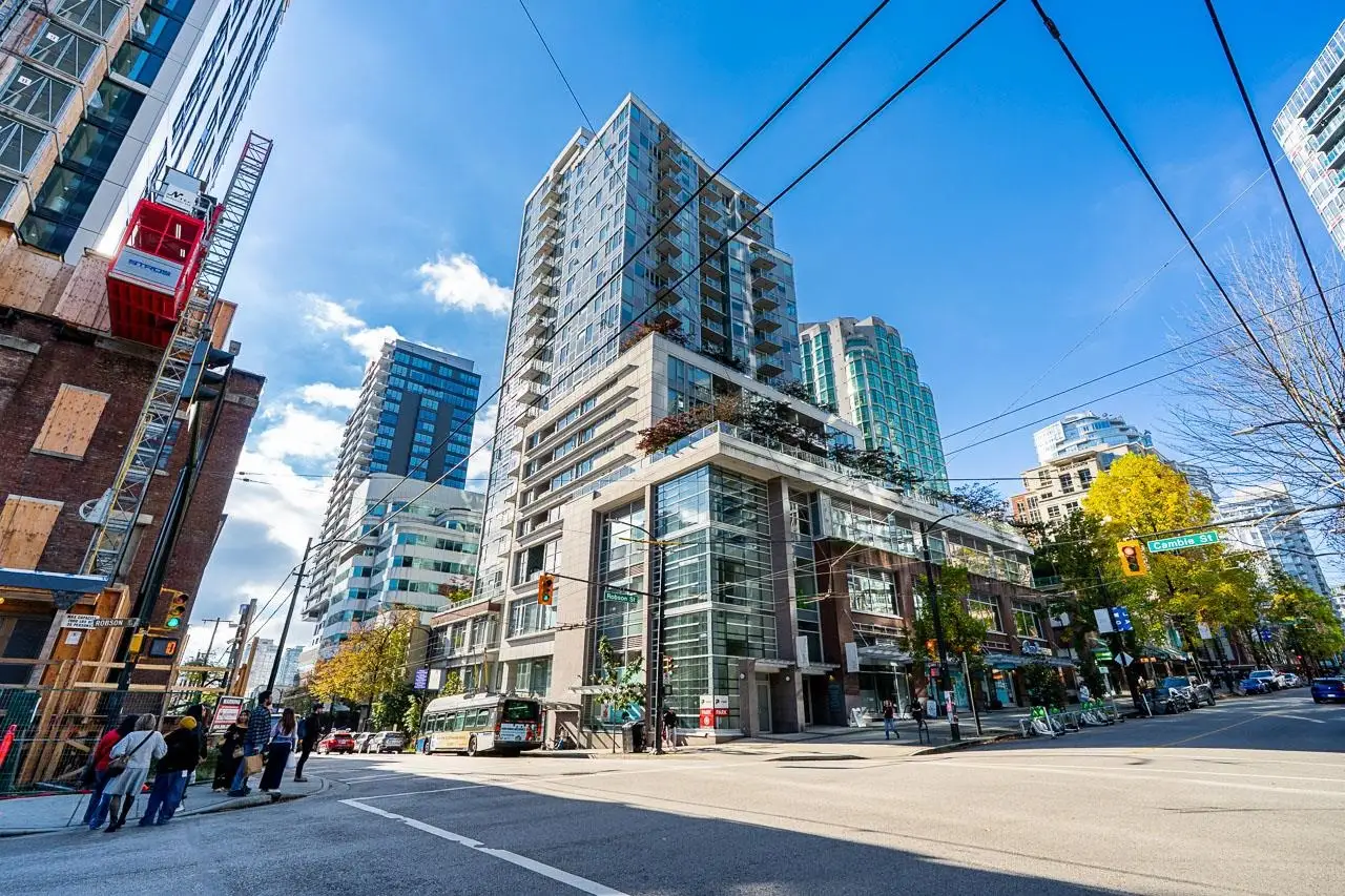801 821 CAMBIE STREET, Vancouver BC V6B 0E3