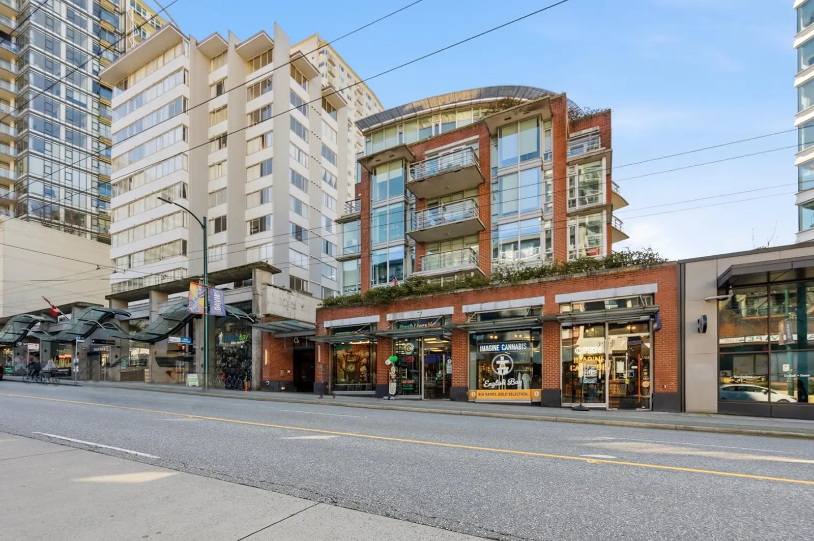 301 1762 DAVIE STREET, Vancouver BC V6G 1W2