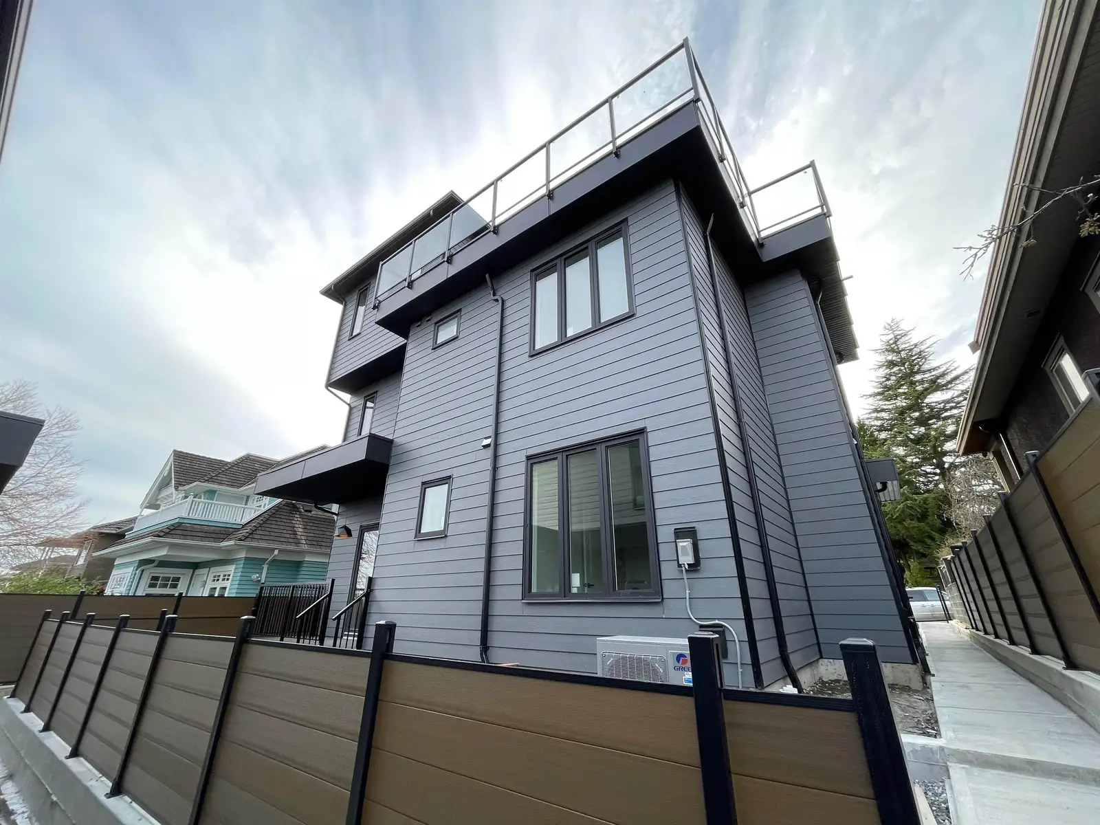 2 2452 HARRISON DRIVE, Vancouver BC V5P 2P8