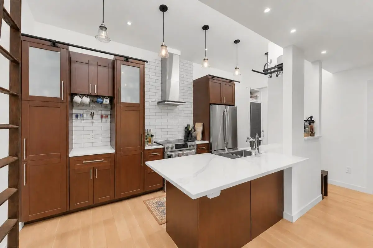 304 1420 E 7TH AVENUE, Vancouver BC V5N 1R8
