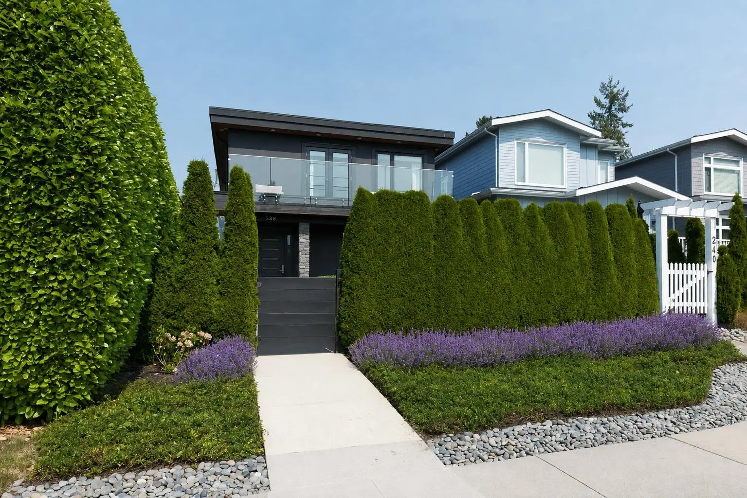 238 E 19TH STREET, North Vancouver BC V7L 2Z2