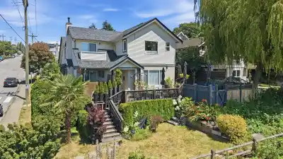 46 ST. PATRICKS AVENUE, North Vancouver BC V7L 3N1