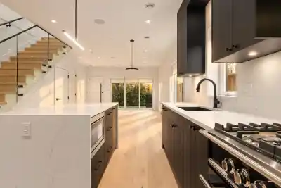 1 2539 GRANT STREET, Vancouver BC V5K 3G6