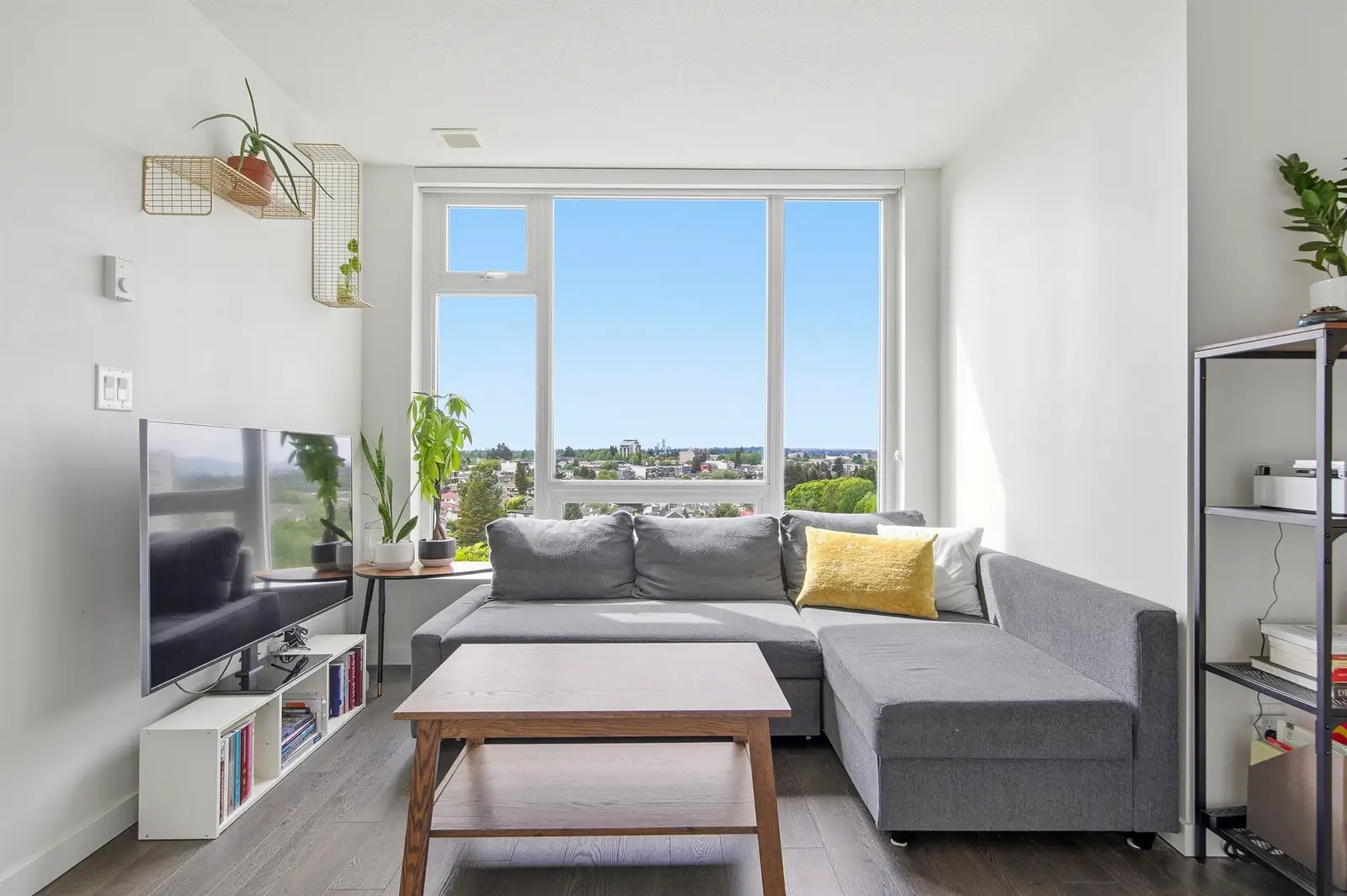 1104 5665 BOUNDARY ROAD, Vancouver BC V5R 0E4