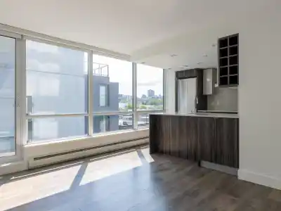 706 1788 COLUMBIA STREET, Vancouver BC V5Y 0L7