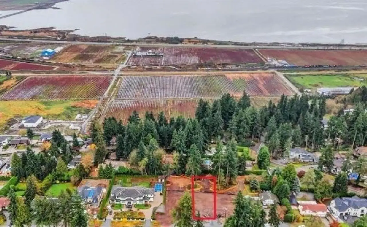 12672 54 AVENUE, Surrey BC V3X 3C2