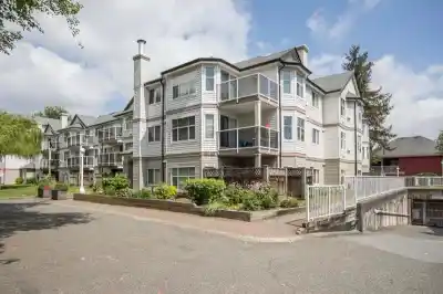 213 12739 72 AVENUE, Surrey BC V3W 2M7