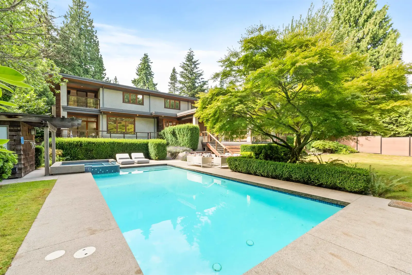 510 EASTCOT ROAD, West Vancouver BC V7S 1E4