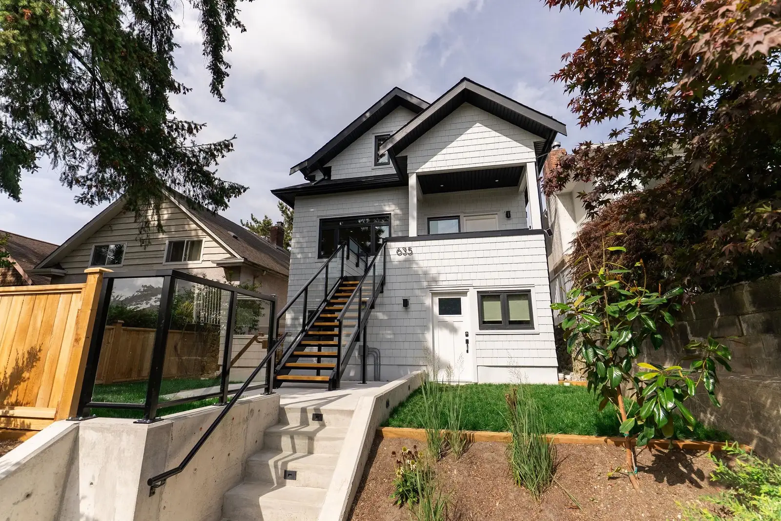 635 E 22ND AVENUE, Vancouver BC V5V 1V3