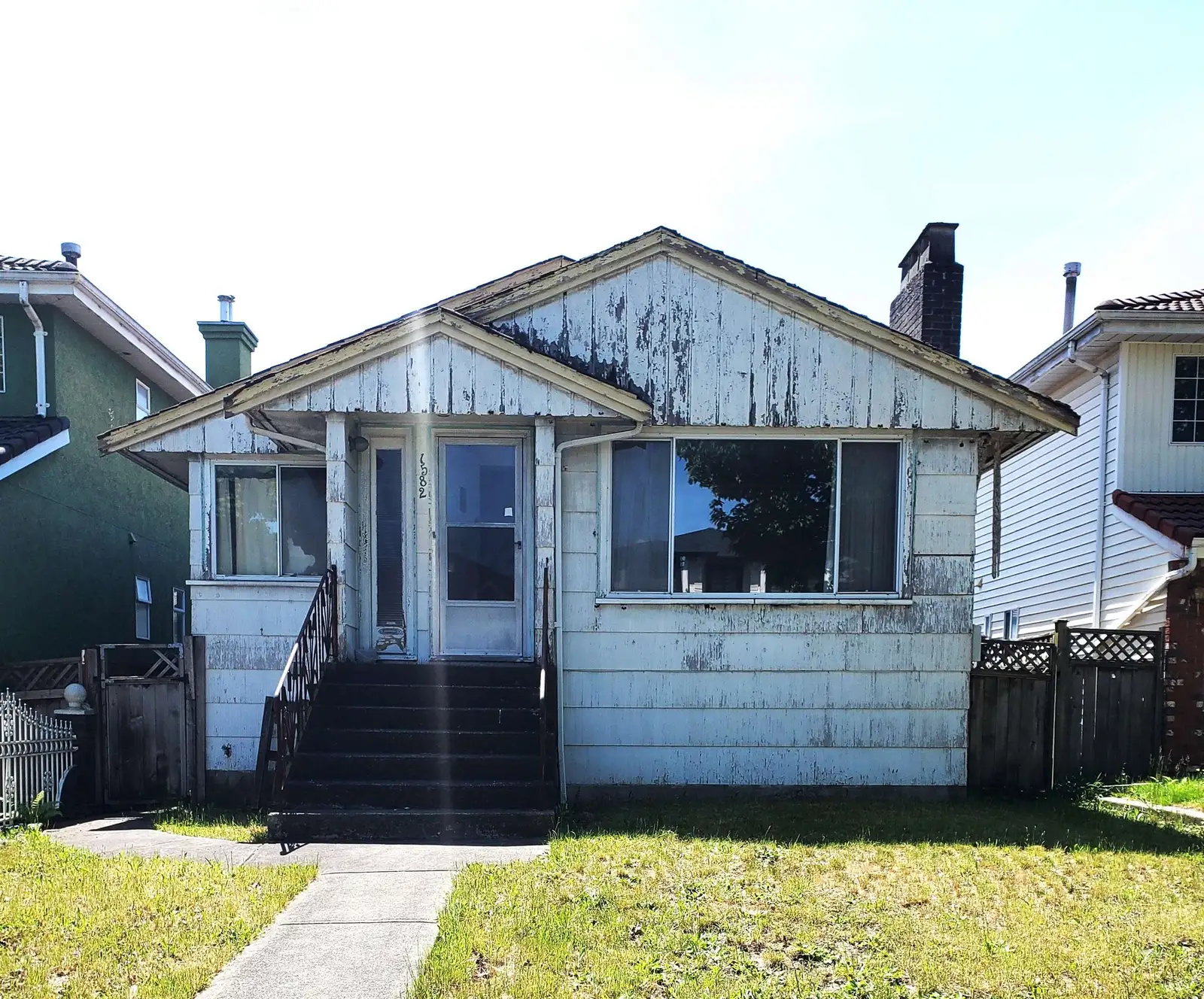 1582 E 49TH AVENUE, Vancouver BC V5P 1S6