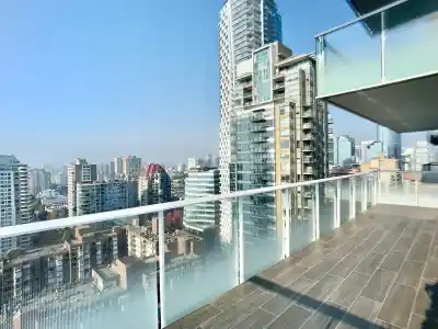 2504 1335 HOWE STREET, Vancouver BC V6Z 0H1