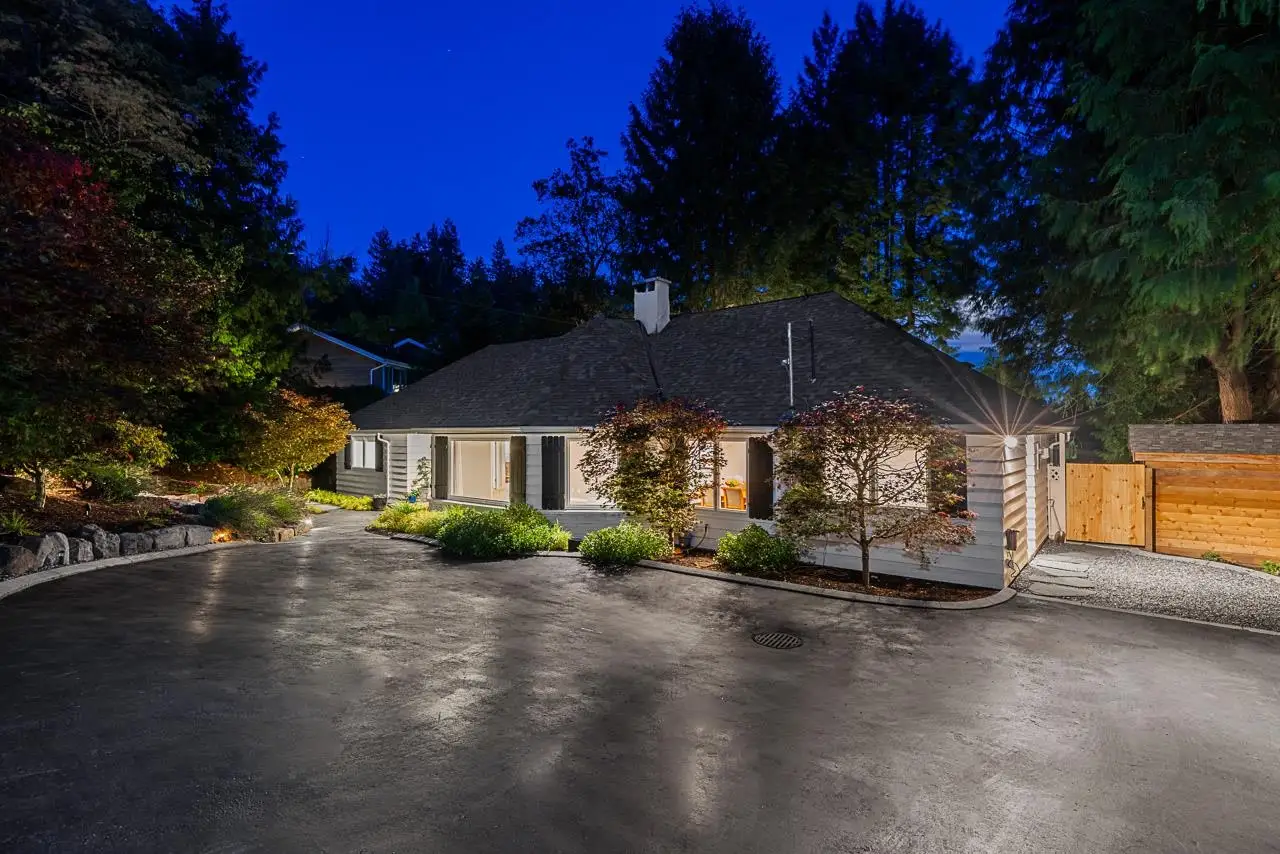 4740 RUTLAND ROAD, West Vancouver BC V7W 1G7