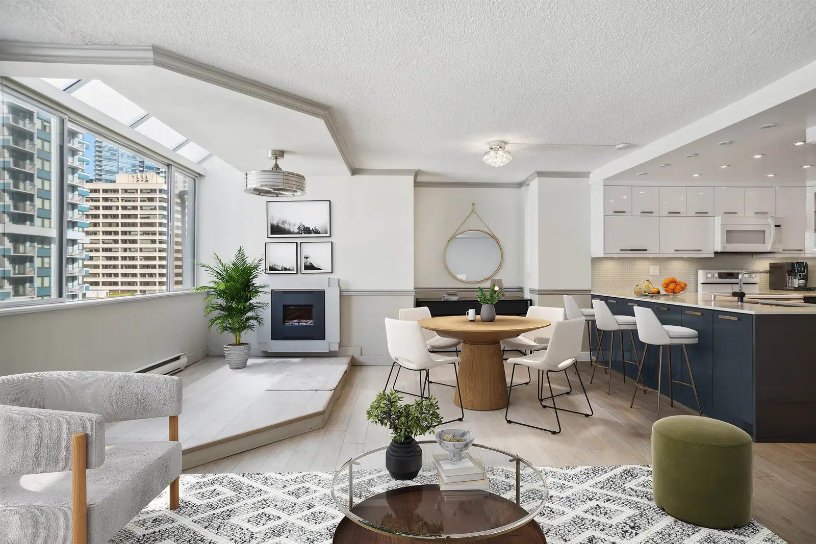 702 1270 ROBSON STREET, Vancouver BC V6E 3Z6