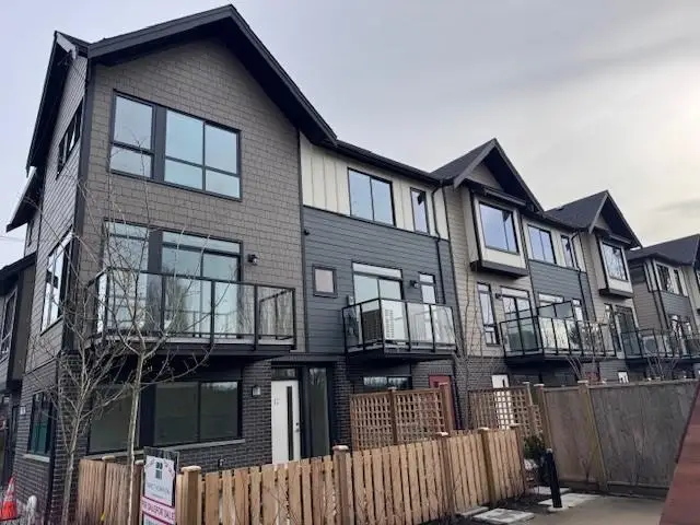 32 4337 BOUNDARY ROAD, Richmond BC V6V 0C4