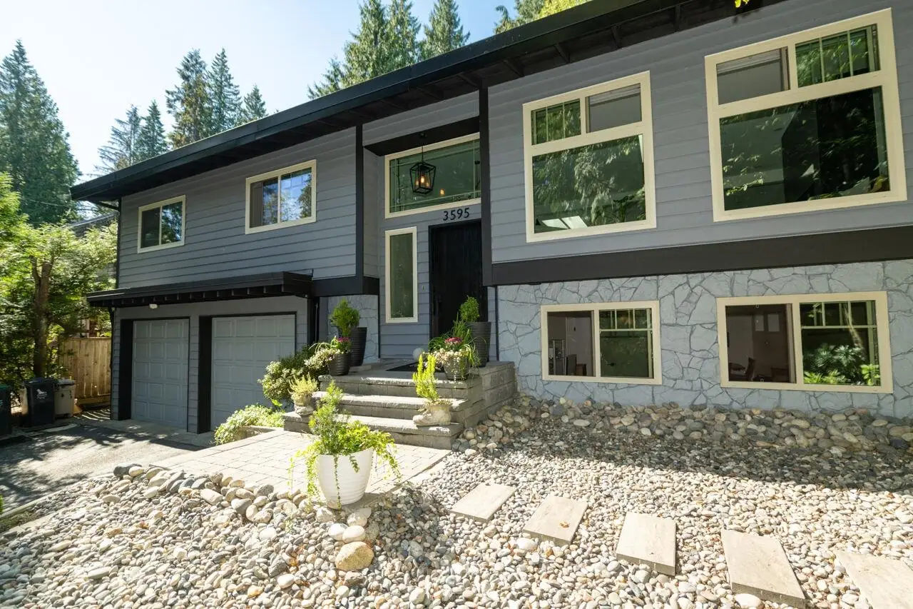 3595 PRINCESS AVENUE, North Vancouver BC V7N 2E4