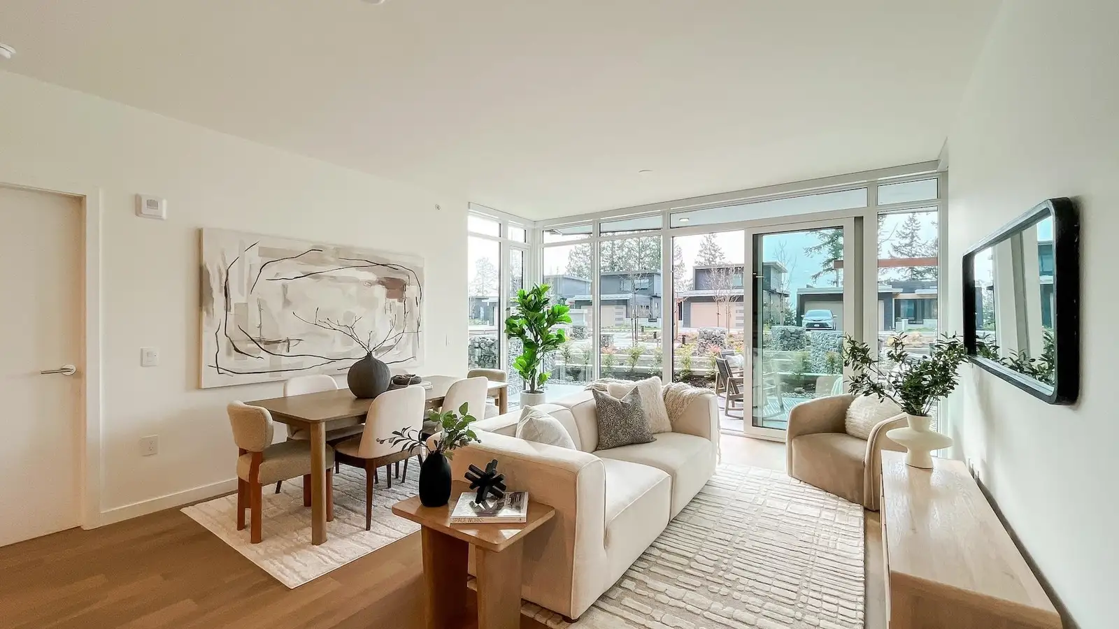 102 3963 UPLANDS WAY, West Vancouver BC V7S 0B7