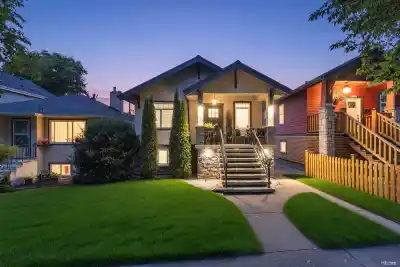 2317 GRAVELEY STREET, Vancouver BC V5L 3C3