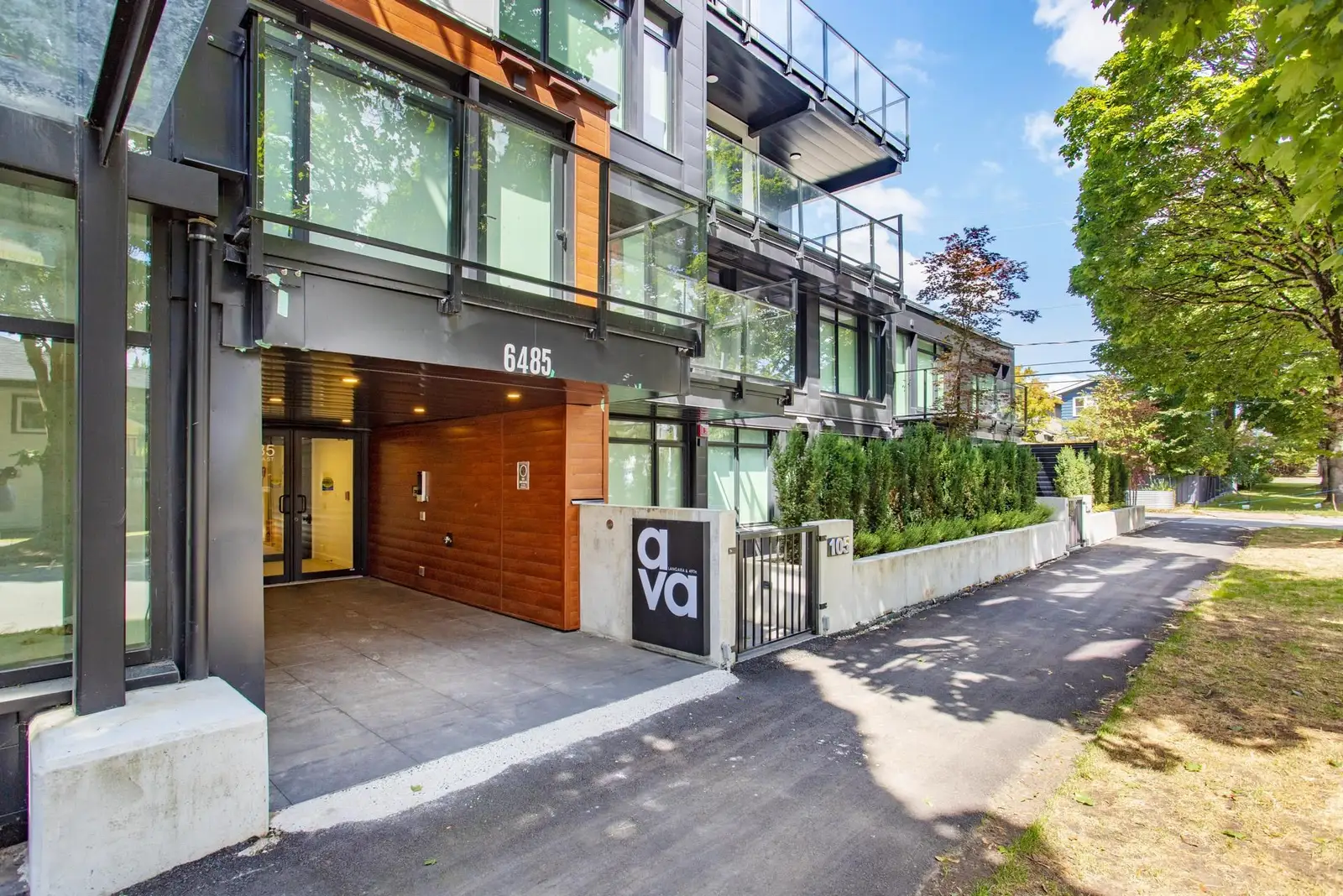 103 6485 MANITOBA STREET, Vancouver BC V5Y 0P7