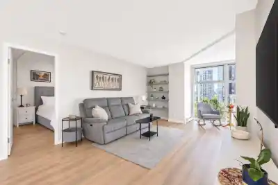 B901 1331 HOMER STREET, Vancouver BC V6B 5M5
