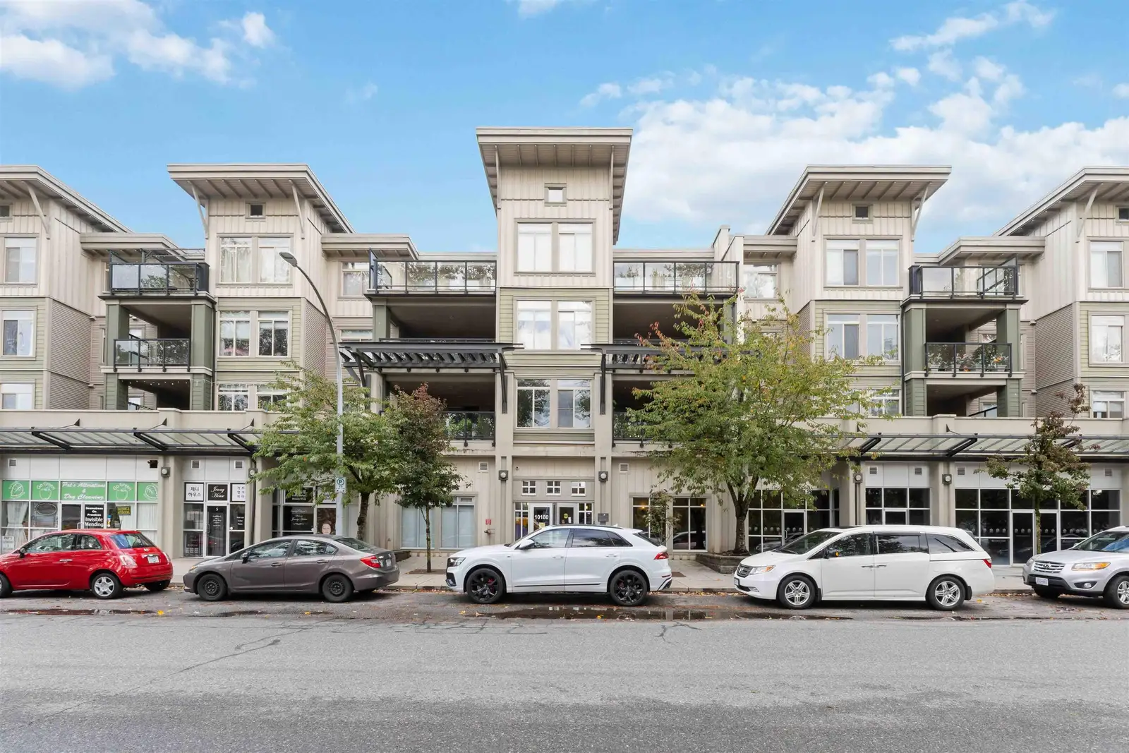 101 10180 153 STREET, Surrey BC V3R 0B5