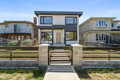 742 E 58TH AVENUE, Vancouver BC V5X 1W3