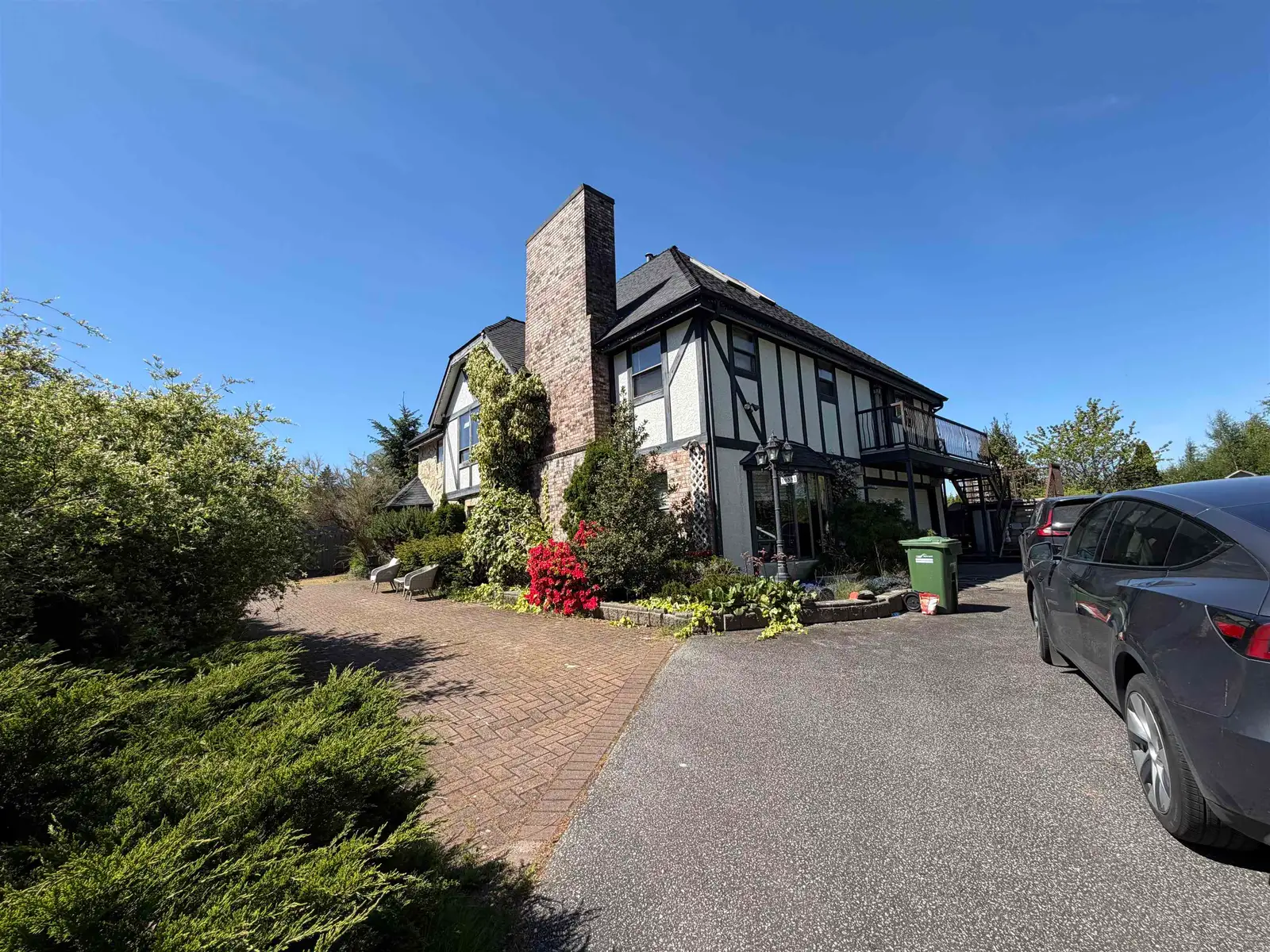10591 GRANVILLE AVENUE, Richmond BC V6Y 1R5