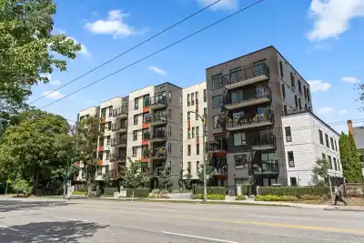 410 2235 E BROADWAY, Vancouver BC V5N 0J5