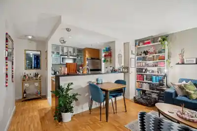 1901 33 SMITHE STREET, Vancouver BC V6B 0B5