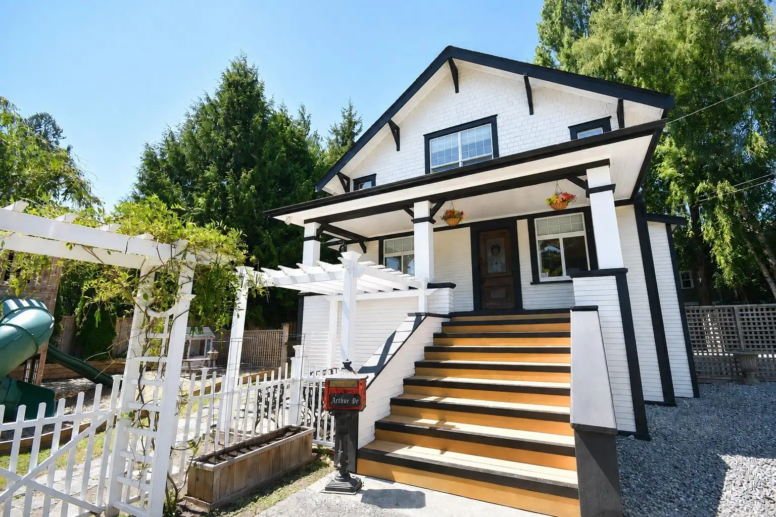 4671 ARTHUR DRIVE, Delta BC V4K 2X4