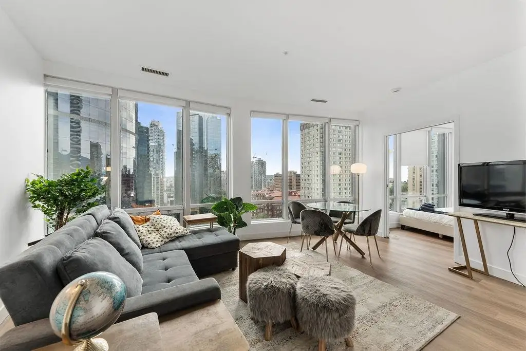 1204 989 NELSON STREET, Vancouver BC V6Z 2S1