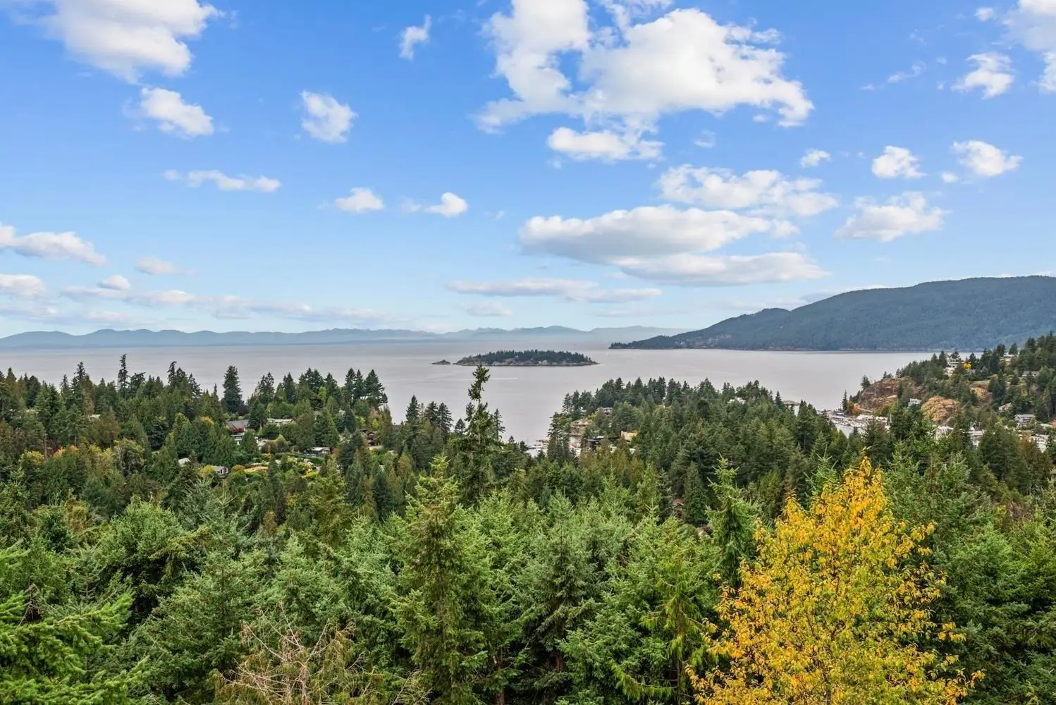 5532 WESTHAVEN ROAD, West Vancouver BC V7W 3E9