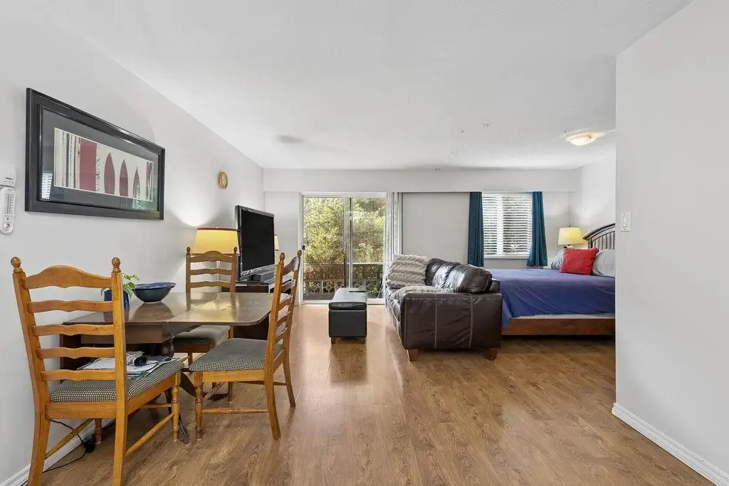 106 36 E 14TH AVENUE, Vancouver BC V5T 4C9
