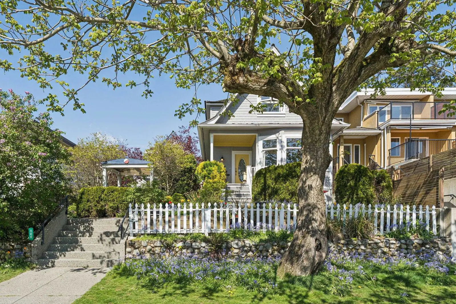 408 E 2ND STREET, North Vancouver BC V7L 1C8