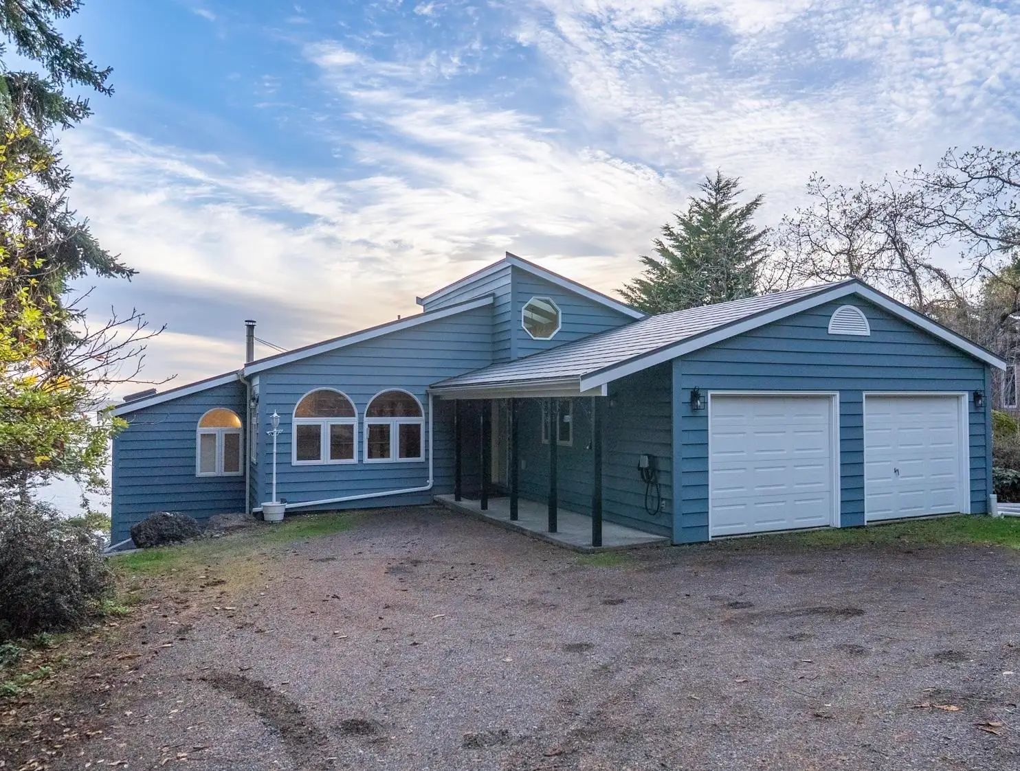 37189 SCHOONER WAY, Pender Island BC V0N 2M2