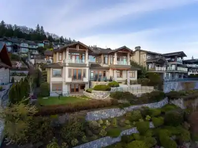 2420 HALSTON COURT, West Vancouver BC V7S 3K3