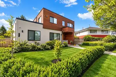 7493 GATINEAU PLACE, Vancouver BC V5S 2S3