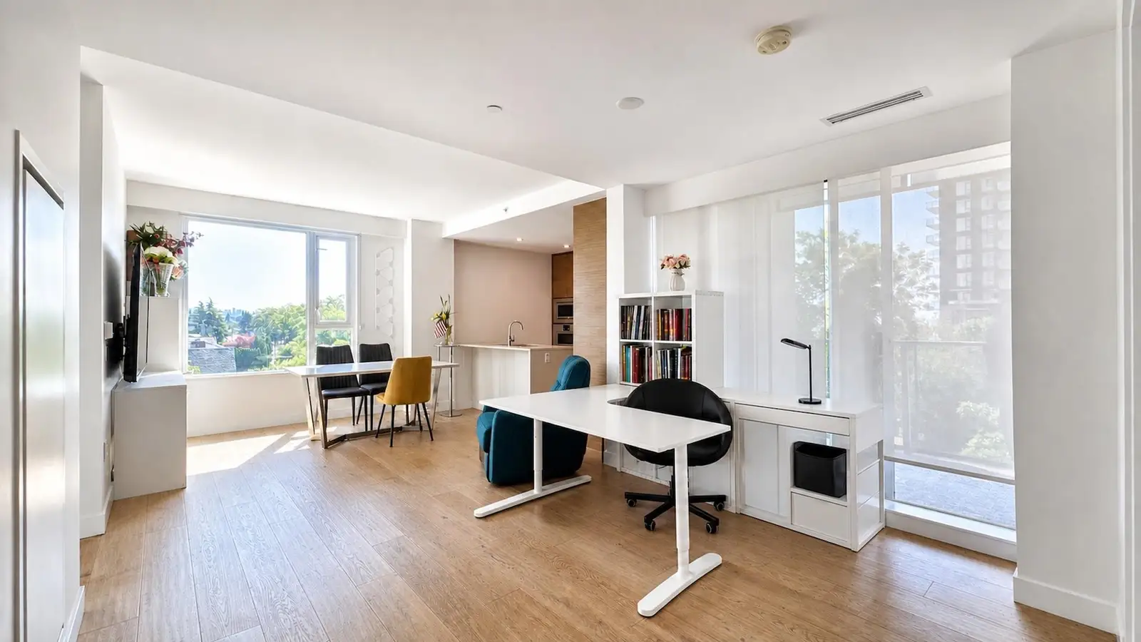 310 5693 ELIZABETH STREET, Vancouver BC V5Y 3K1