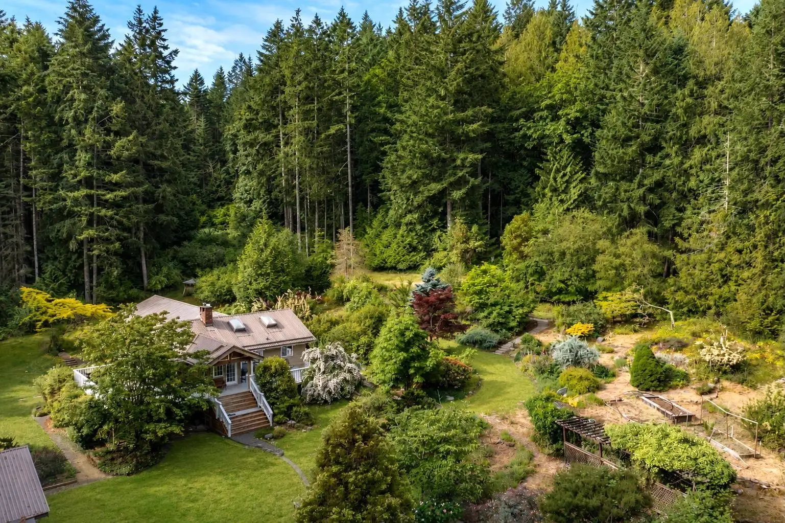 211 MORGAN ROAD, Galiano Island BC V0N 1P0