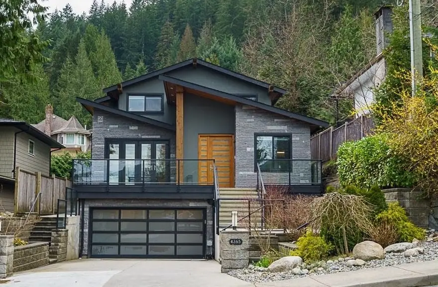 4365 MOUNTAIN HIGHWAY, North Vancouver BC V7K 2K3