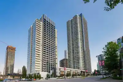 911 10448 UNIVERSITY DRIVE, Surrey BC V3T 0S7