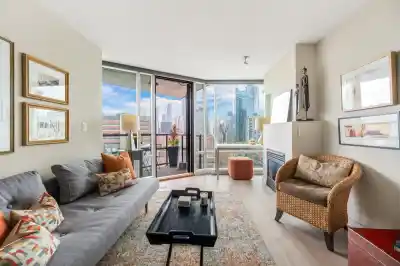 1301 1003 BURNABY STREET, Vancouver BC V6E 4R7