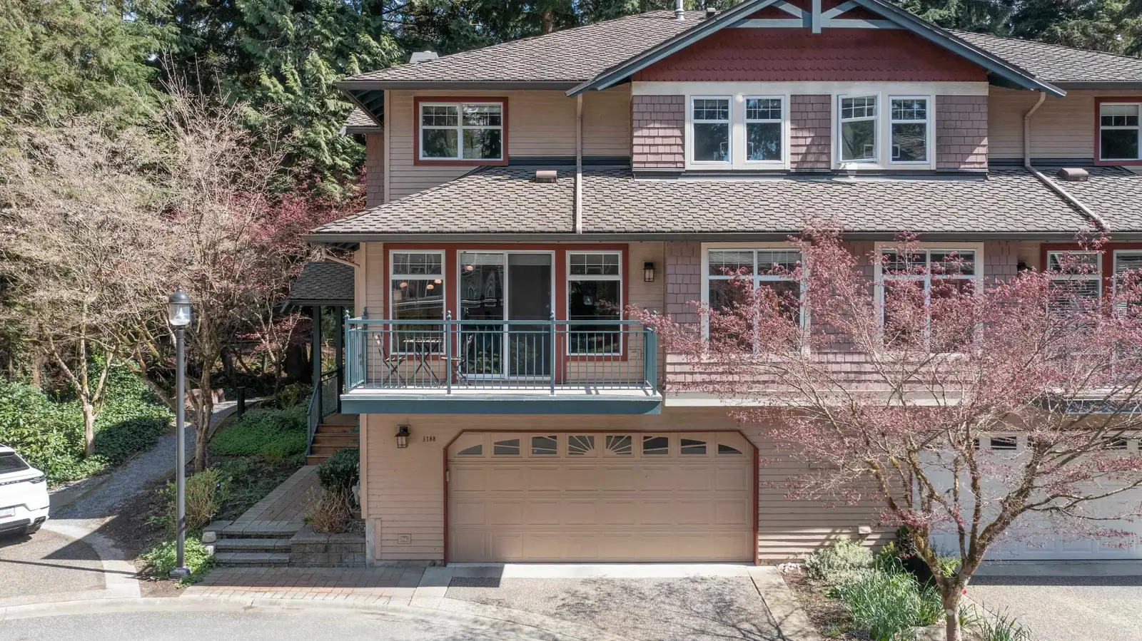 1188 STRATHAVEN DRIVE, North Vancouver BC V7H 2Z6
