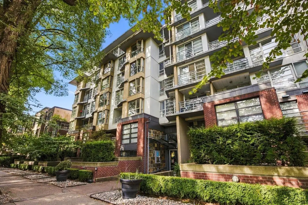 403 2137 W 10TH AVENUE, Vancouver BC V6K 4W4