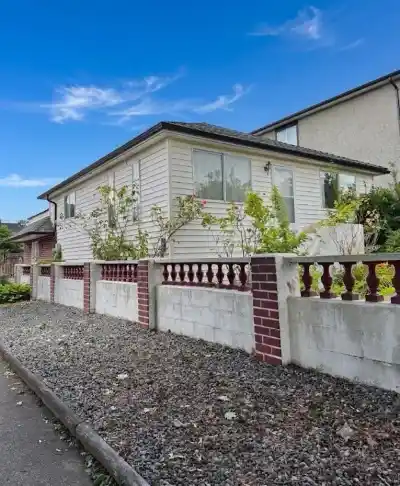 1750 SLOCAN STREET, Vancouver BC V5M 4M7