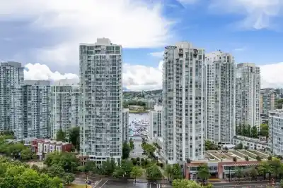 1505 193 AQUARIUS MEWS, Vancouver BC V6Z 2Z2