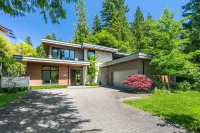 3430 AINTREE DRIVE, North Vancouver BC V7R 4E3