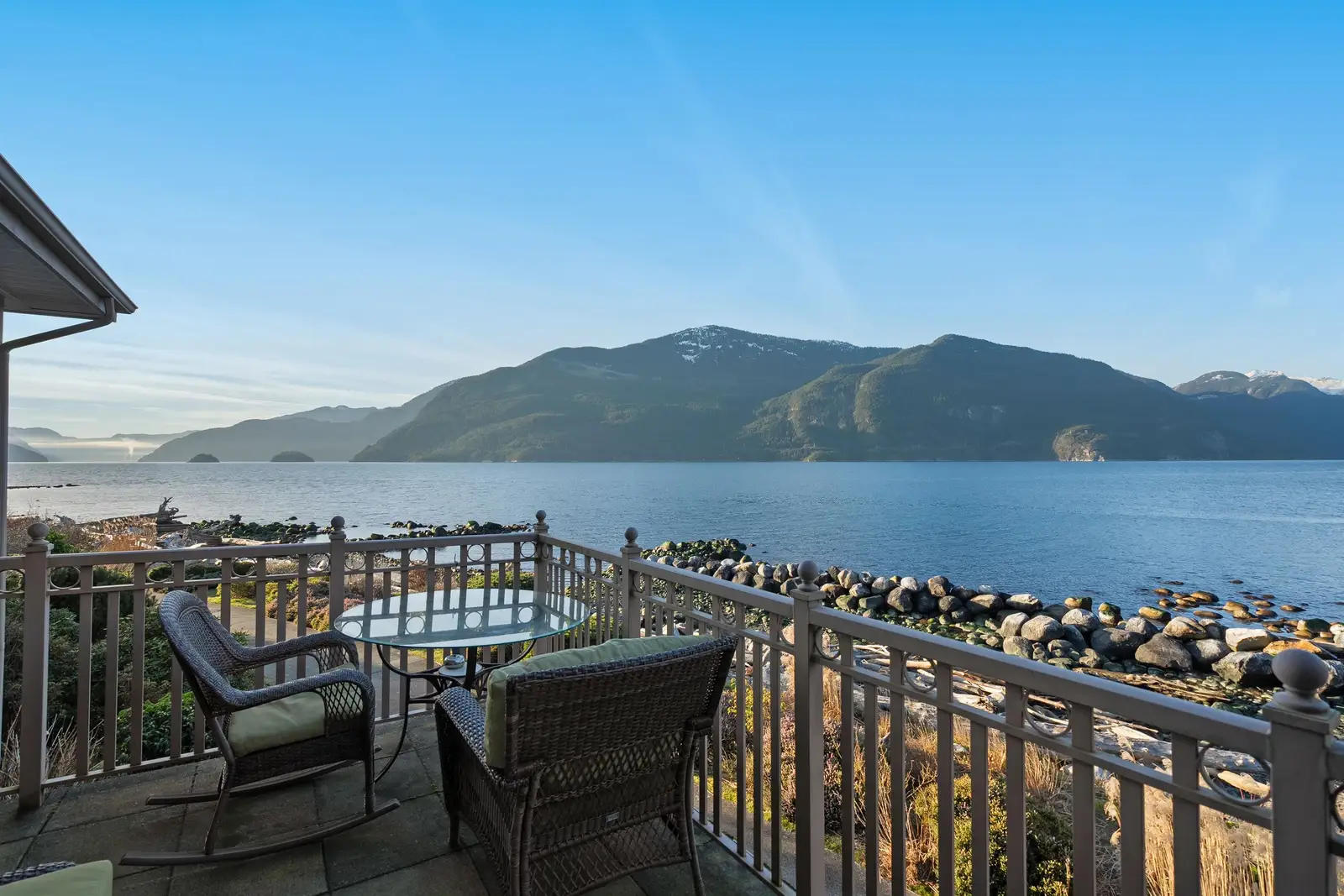 7 BEACH DRIVE, West Vancouver BC V0N 3Z1