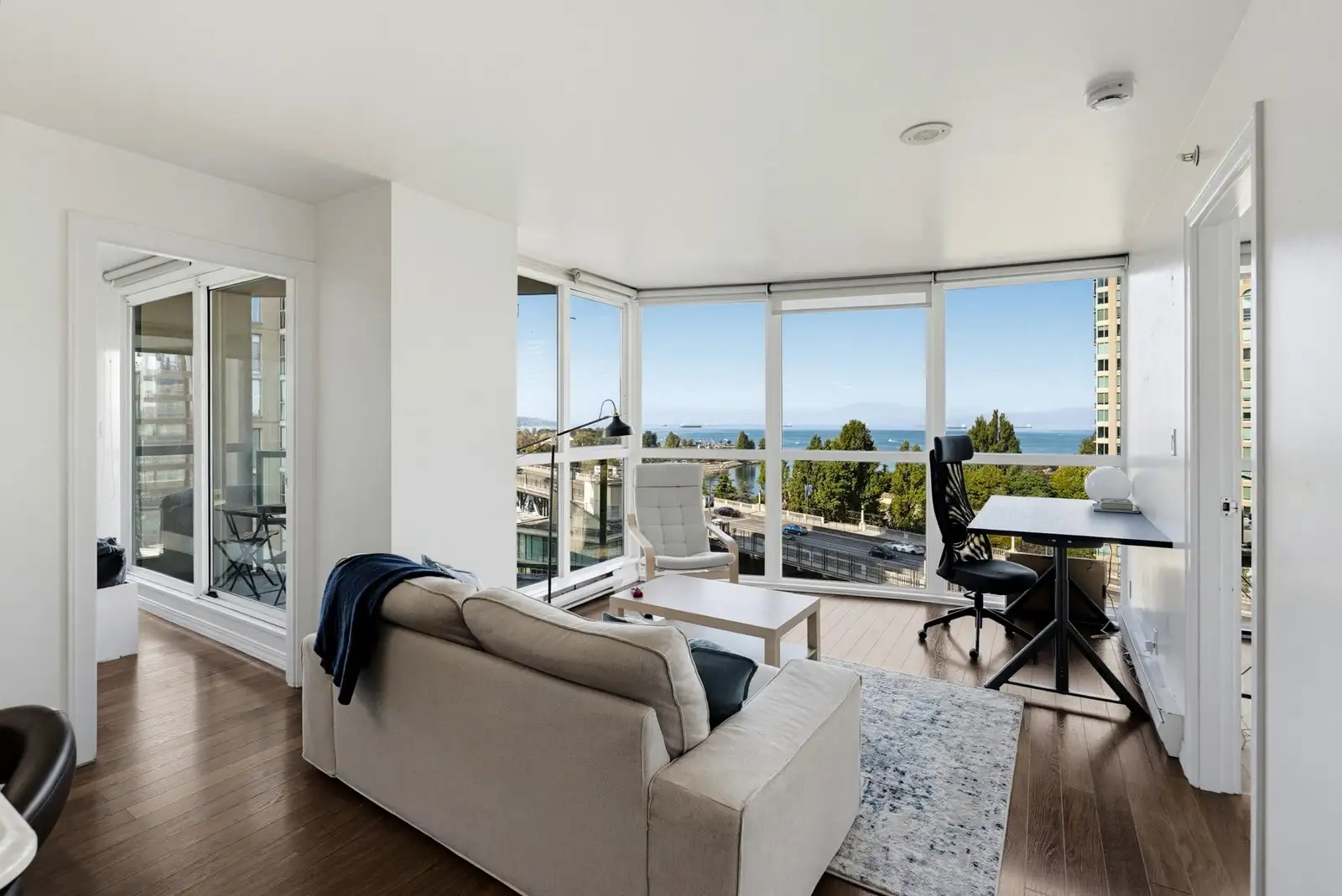 1401 907 BEACH AVENUE, Vancouver BC V6Z 2R3
