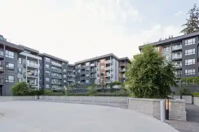 204 3596 MALSUM DRIVE, North Vancouver BC V7G 0B5
