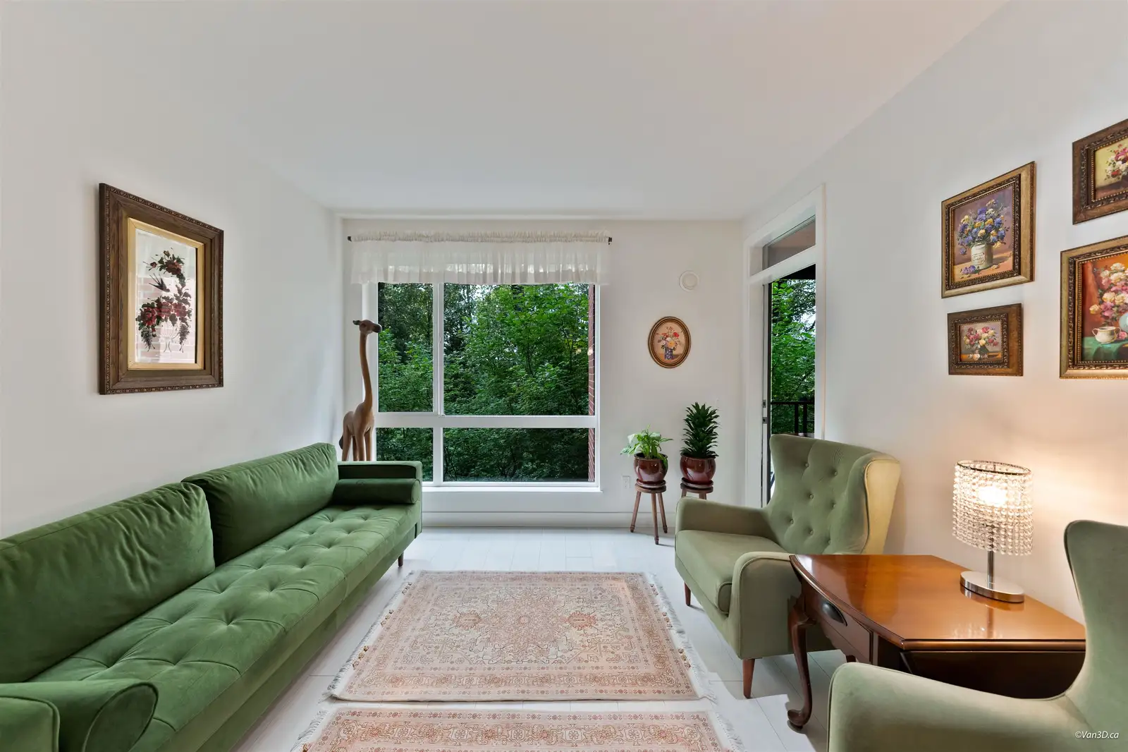 205 733 W 3RD STREET, North Vancouver BC V7M 0C8
